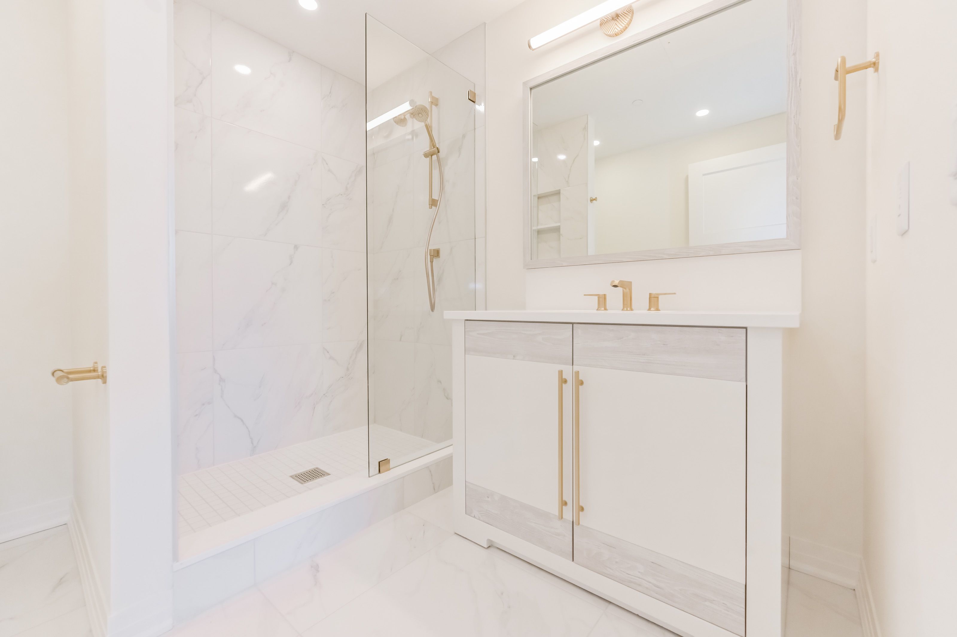 6523 Wellington 7 Road 402
