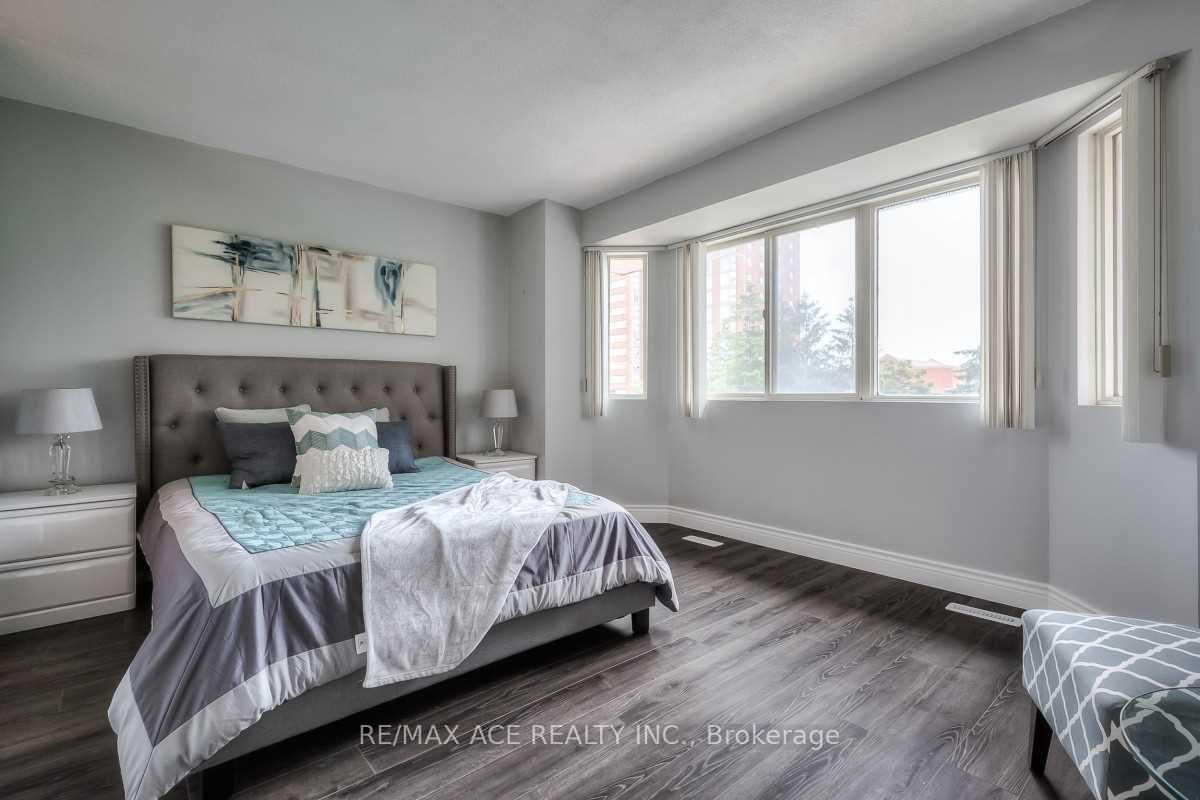 4 Bedrooms Condo at 2472 Eglinton, Toronto For sale