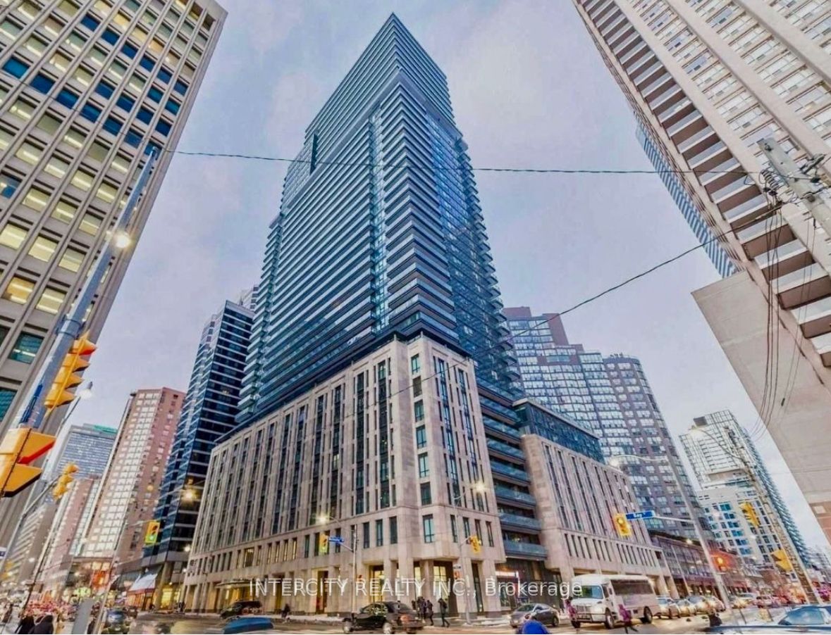 955 Bay Street, #324