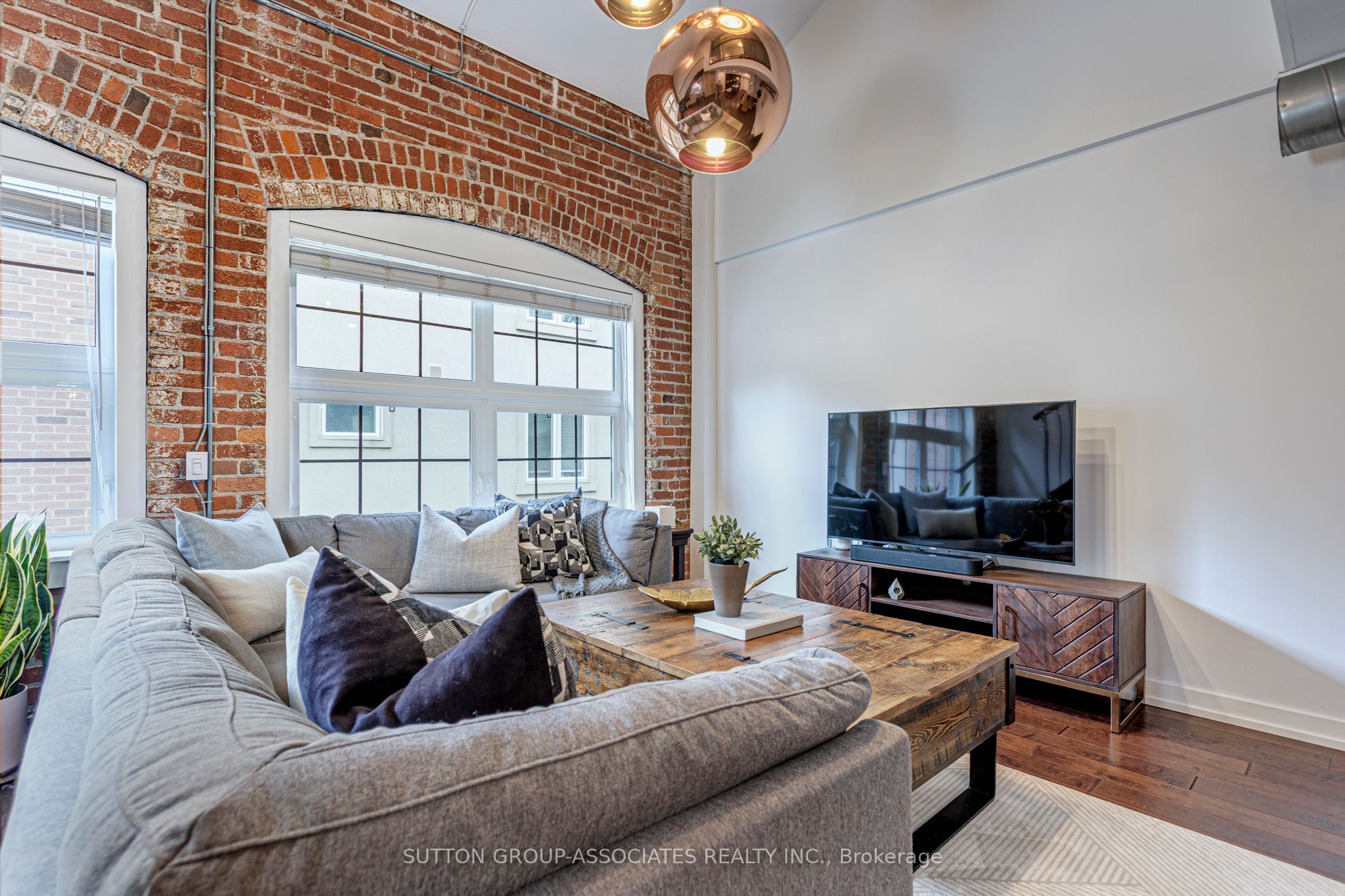 1100 Lansdowne Avenue, #333