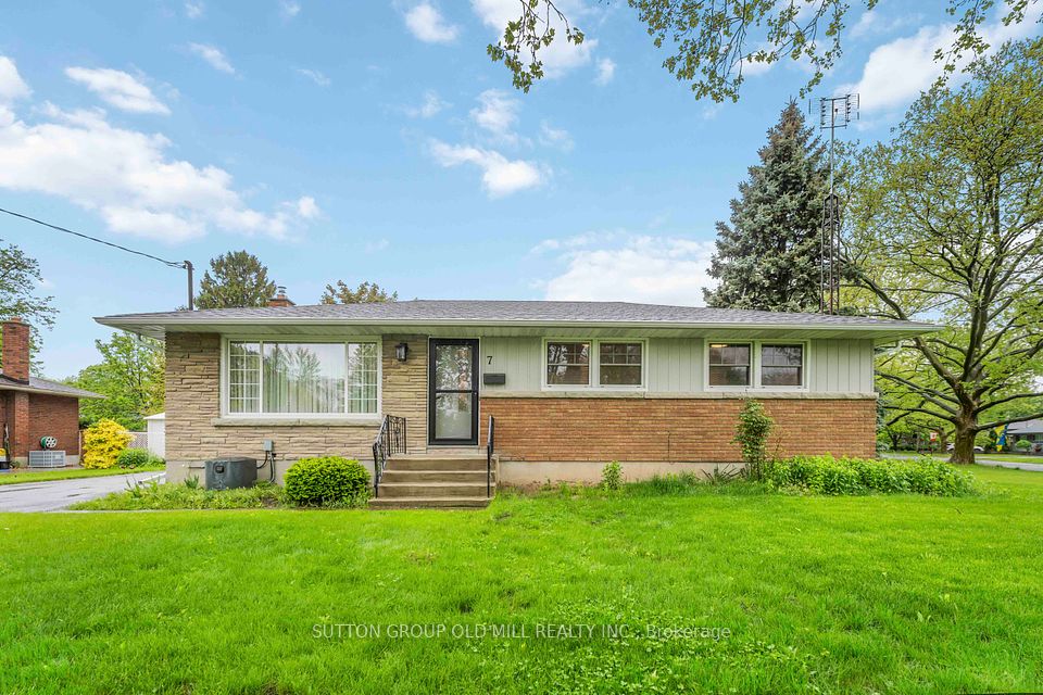 7 Harper Street, St. Catharines, ON L2M 2X2