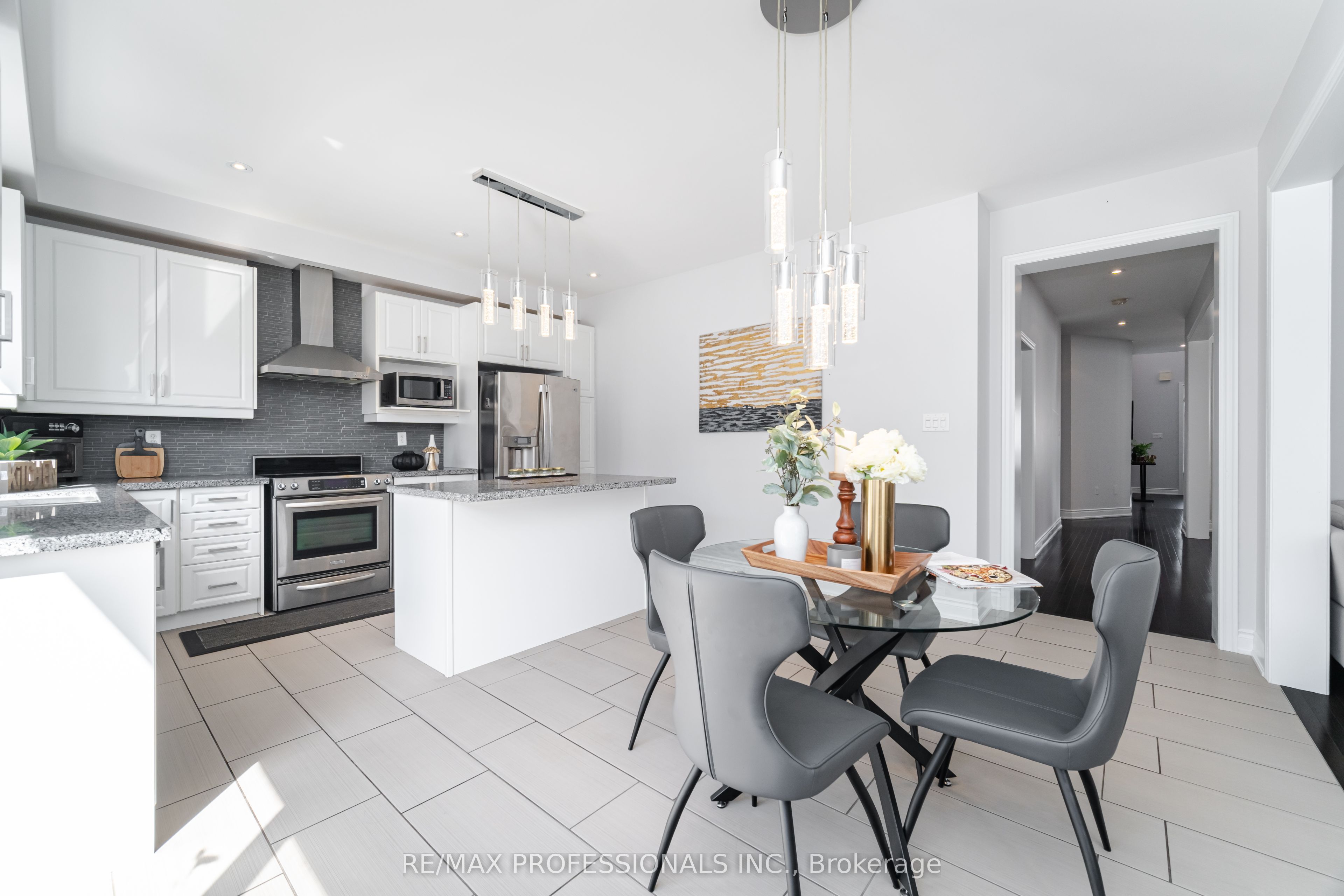 35 Lampman Crescent