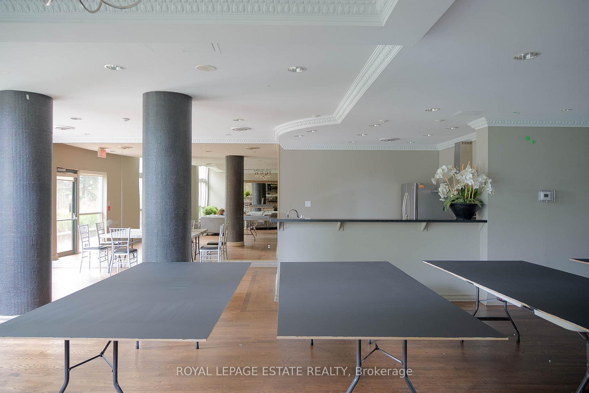 3 Bedrooms Condo at 23 Lorraine,  Toronto For sale