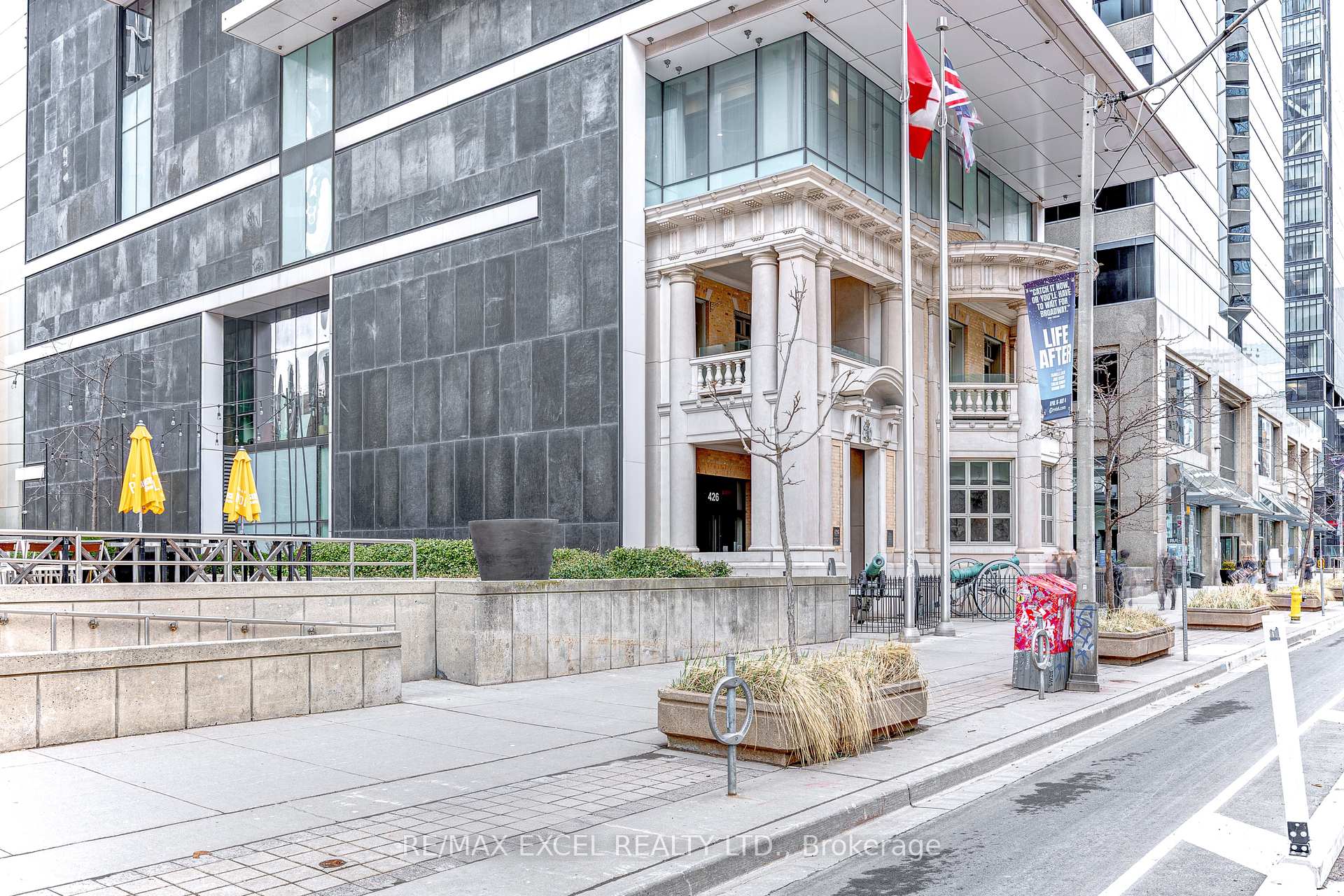 1 Bedroom Condo at 426 University, Toronto For sale