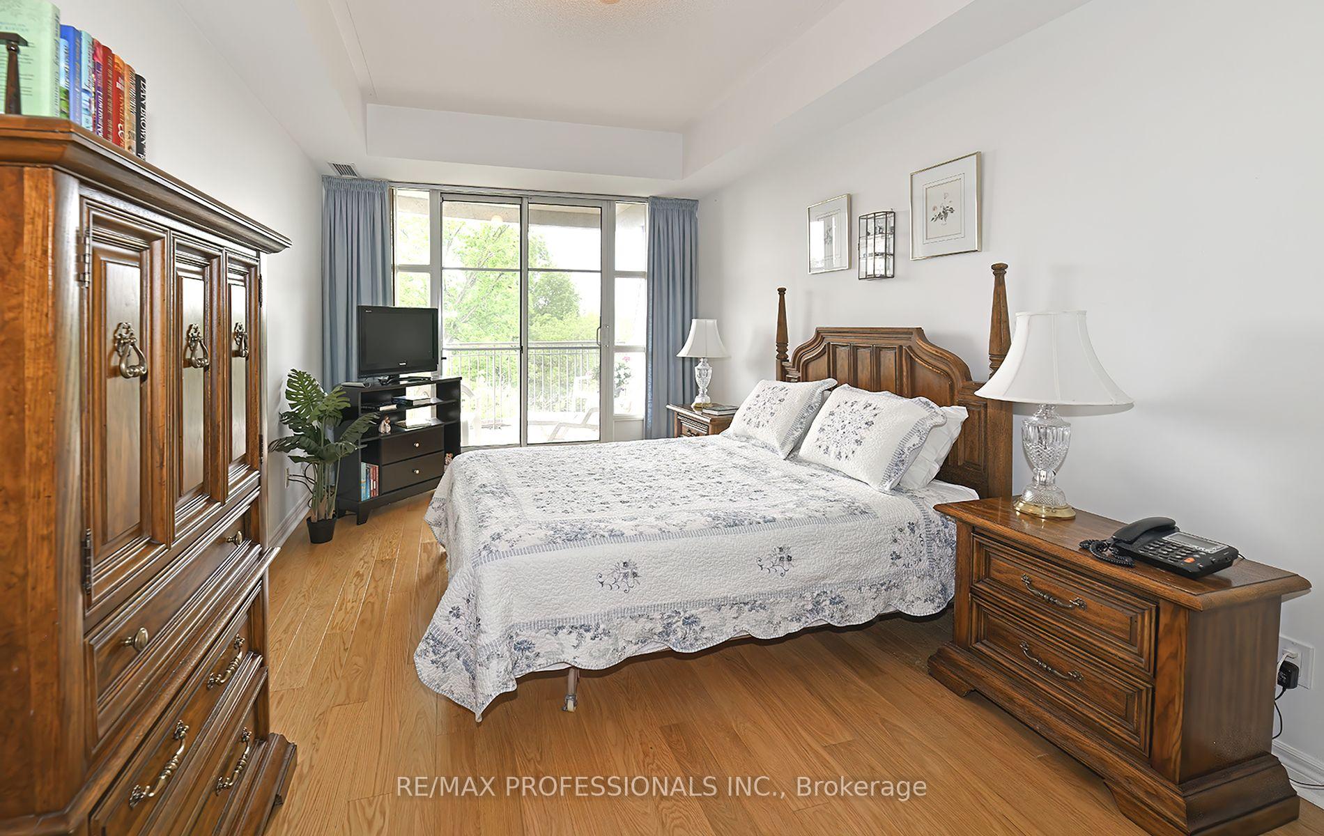 3 Bedrooms Condo at 3085 Bloor, Toronto For sale