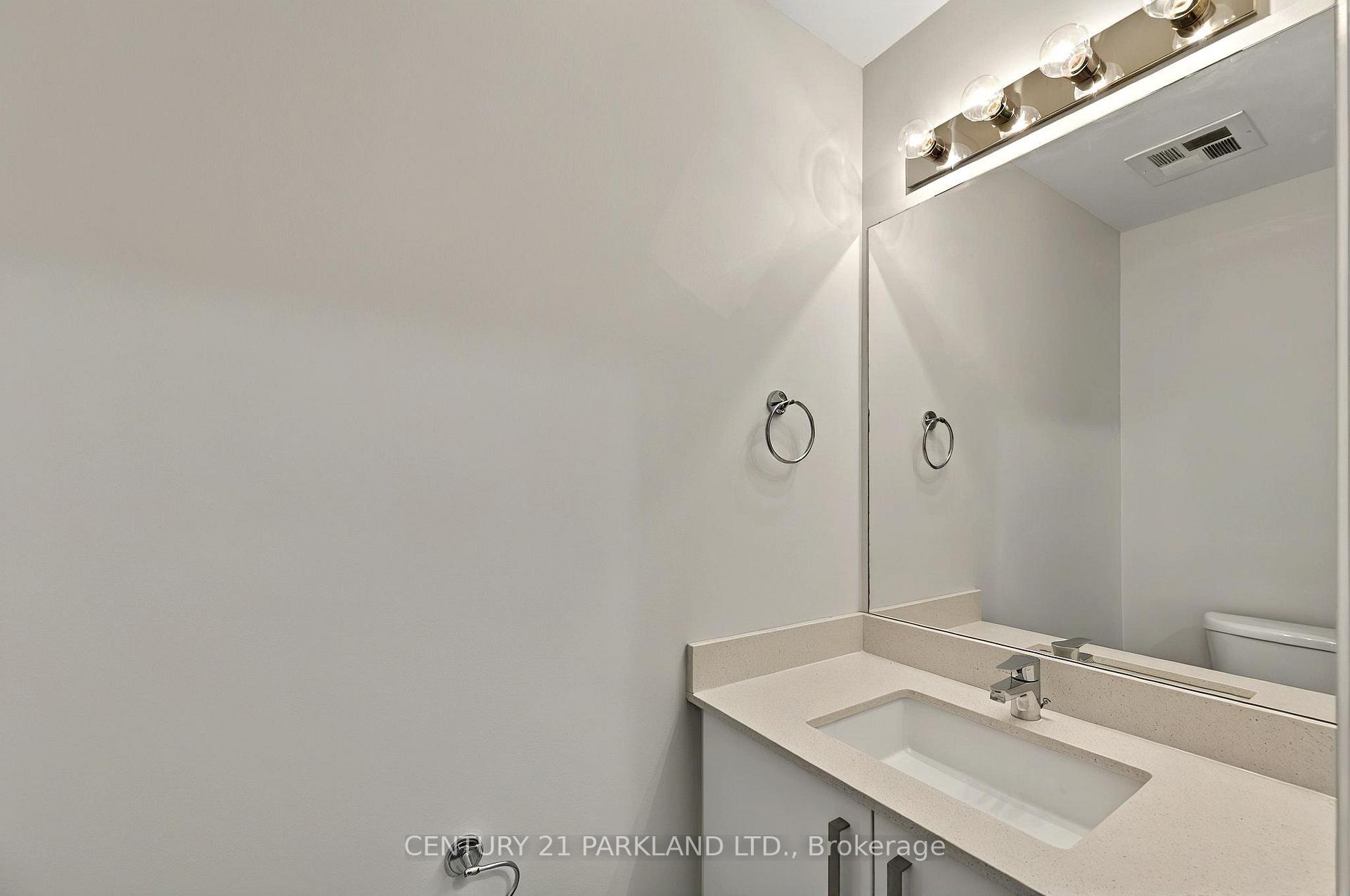 2 Bedrooms Condo at 2900 Highway 7, Vaughan For sale