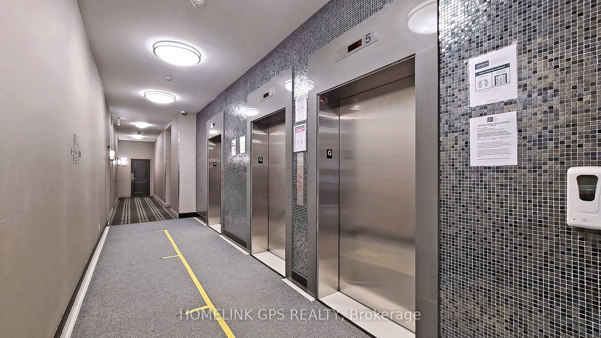 2 Bedrooms Condo at 35 Bastion, Toronto For sale
