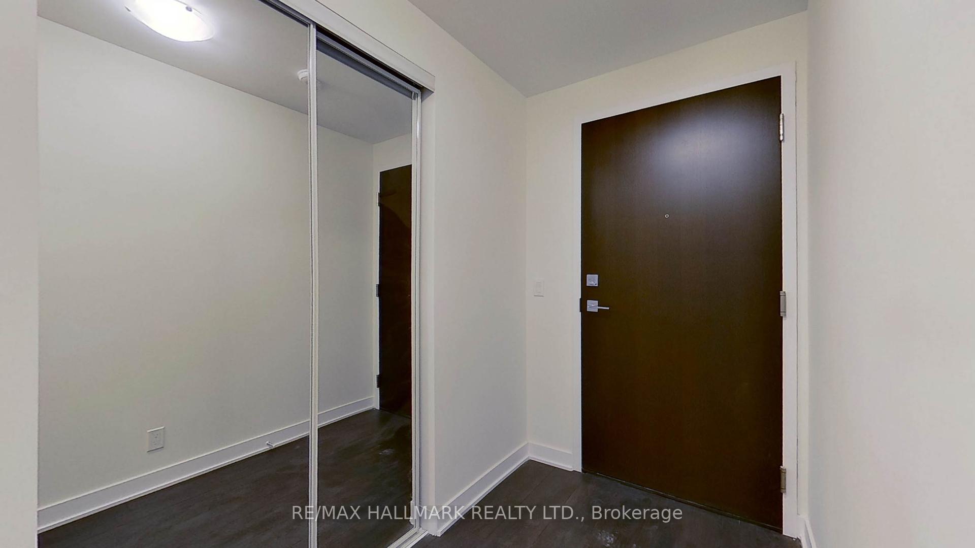 2 Bedrooms Condo at 2221 Yonge,  Toronto For sale