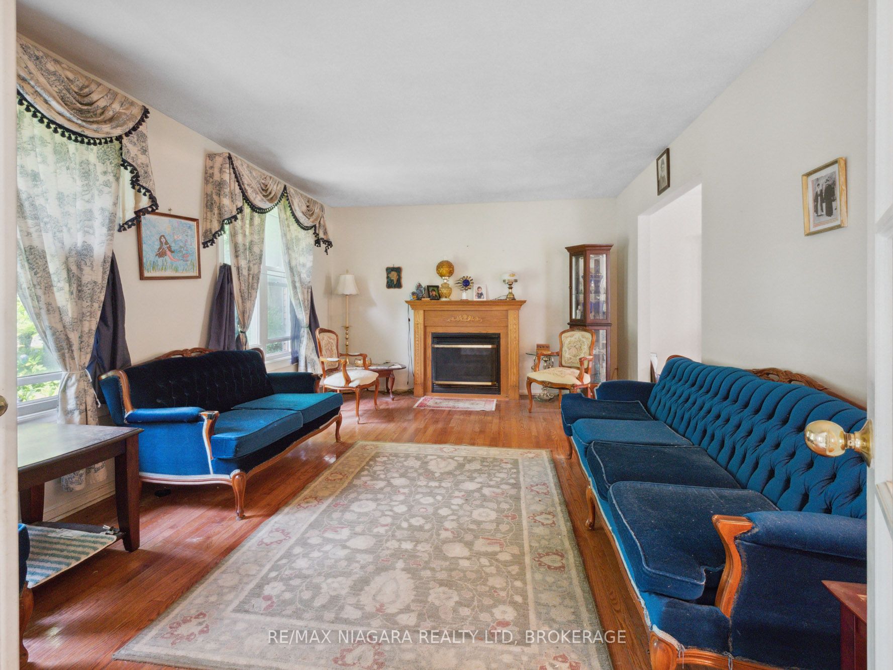 10 Beverly Glen Drive