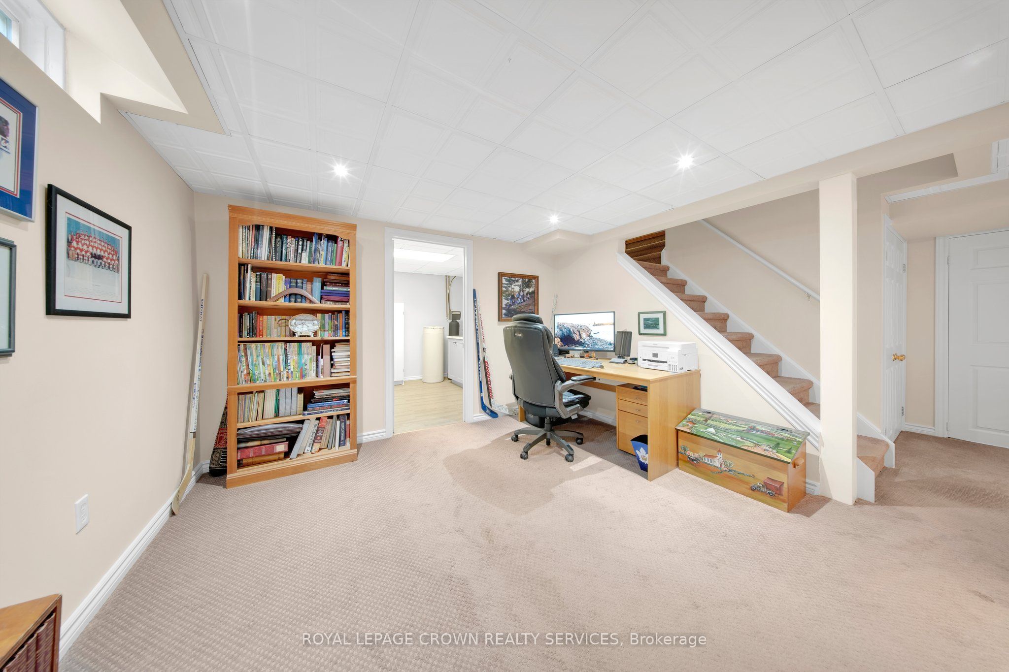 383 Ashworth Drive