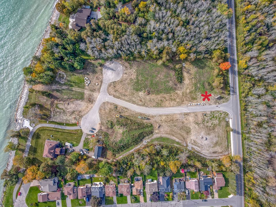 LOT 2 SUZANNE MESS Boulevard