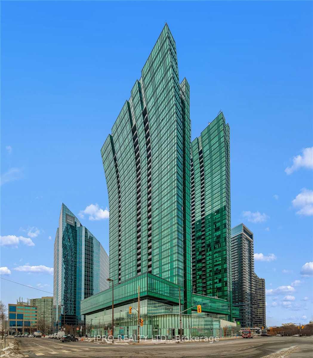 3 Bedrooms Condo at 9 Bogert, Toronto For sale