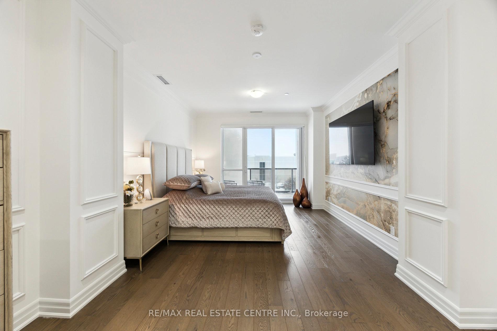 3 Bedrooms Condo at 9075 Jane,  Vaughan For sale