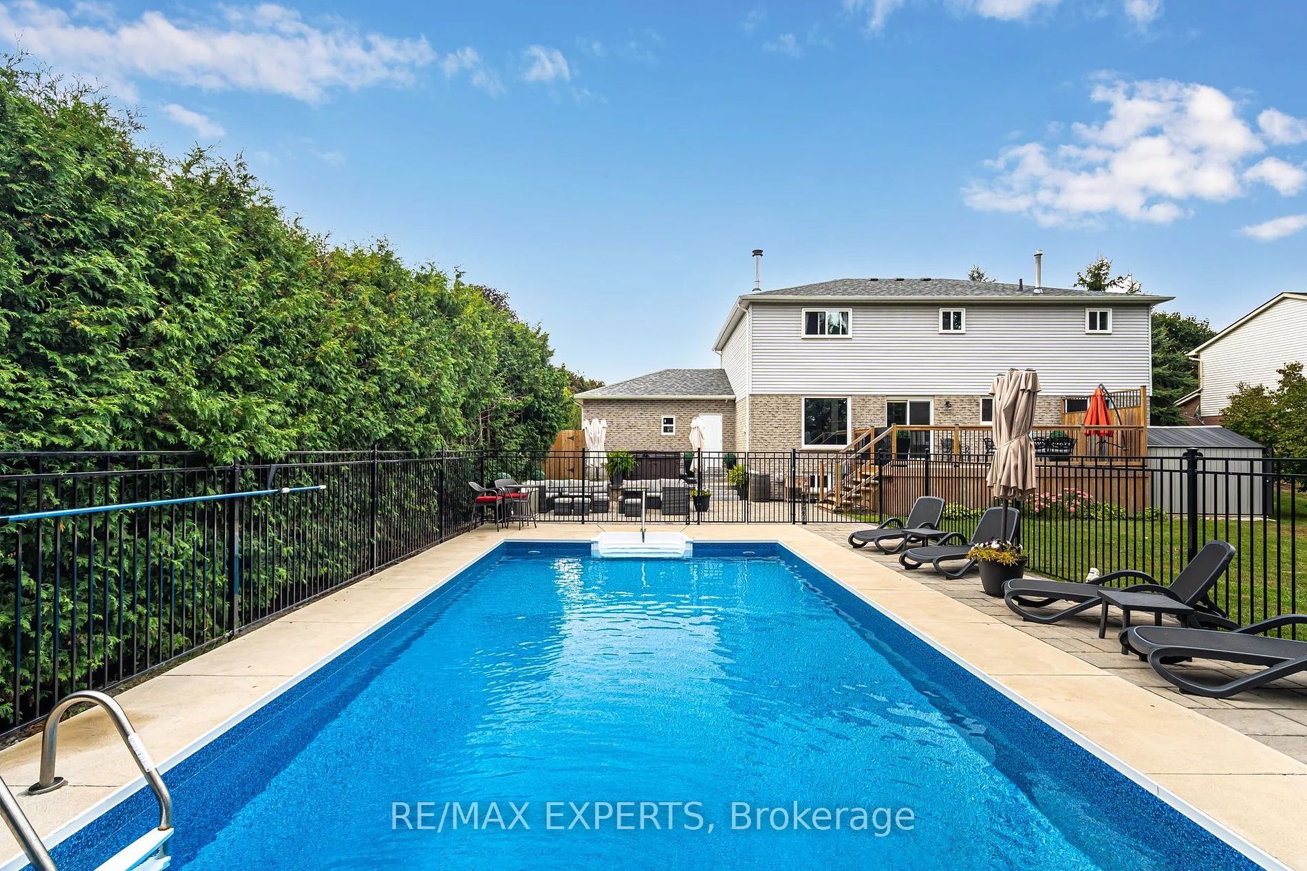 37 Erinlea Crescent