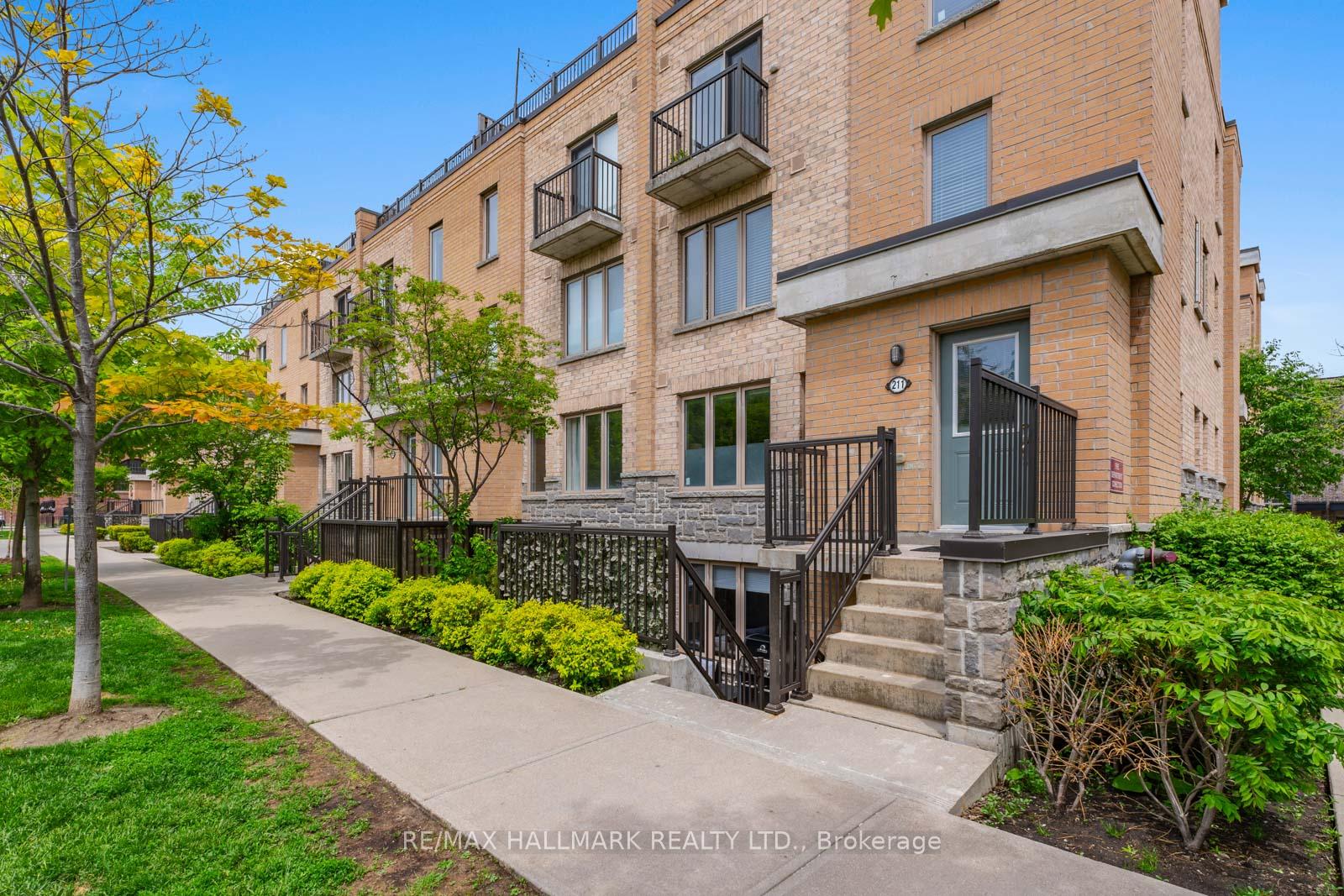 3 Bedrooms Condo at 9 Foundry, Toronto For sale