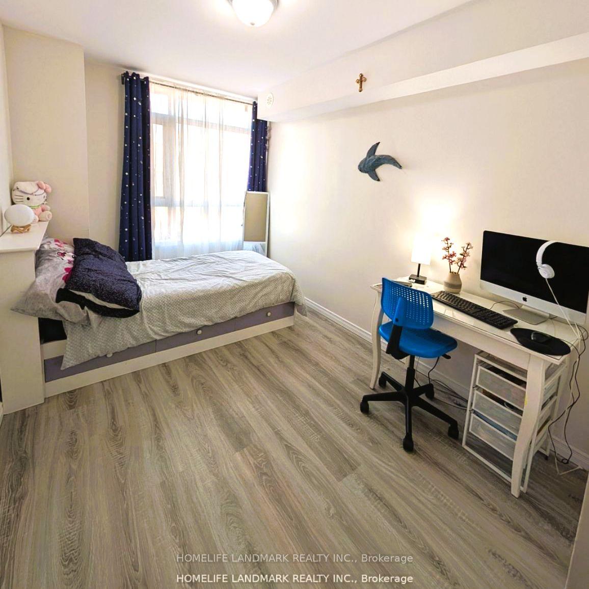 2 Bedrooms Condo at 80 Orchid Place,  Toronto For sale