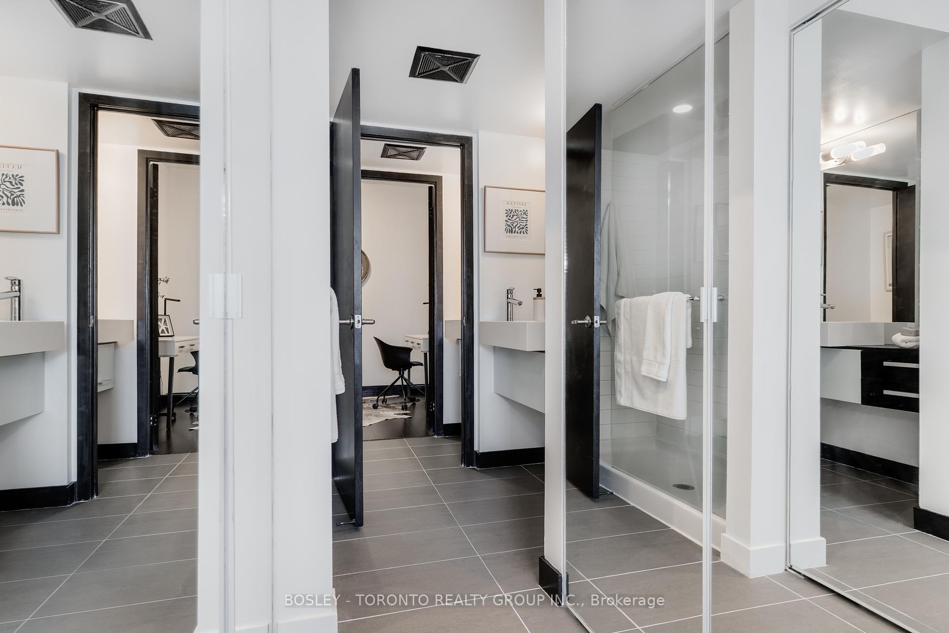 2 Bedrooms Condo at 38 Dan Leckie, Toronto For sale