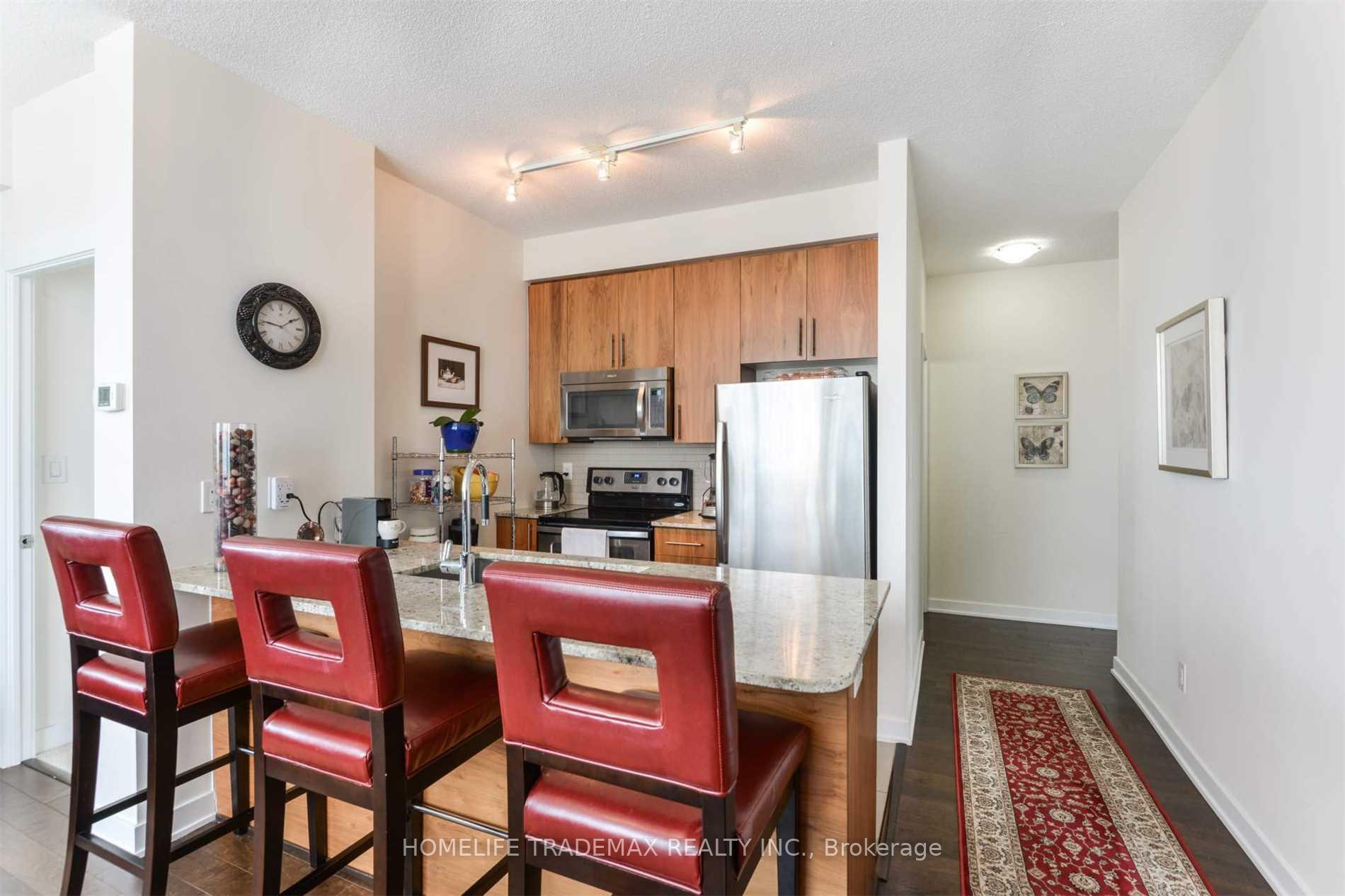 3 Bedrooms Condo at 4099 Brickstone, Mississauga For sale