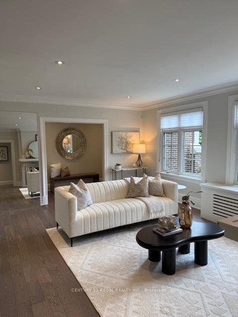 2 Bedrooms Condo at 93 Douglas, Toronto For sale