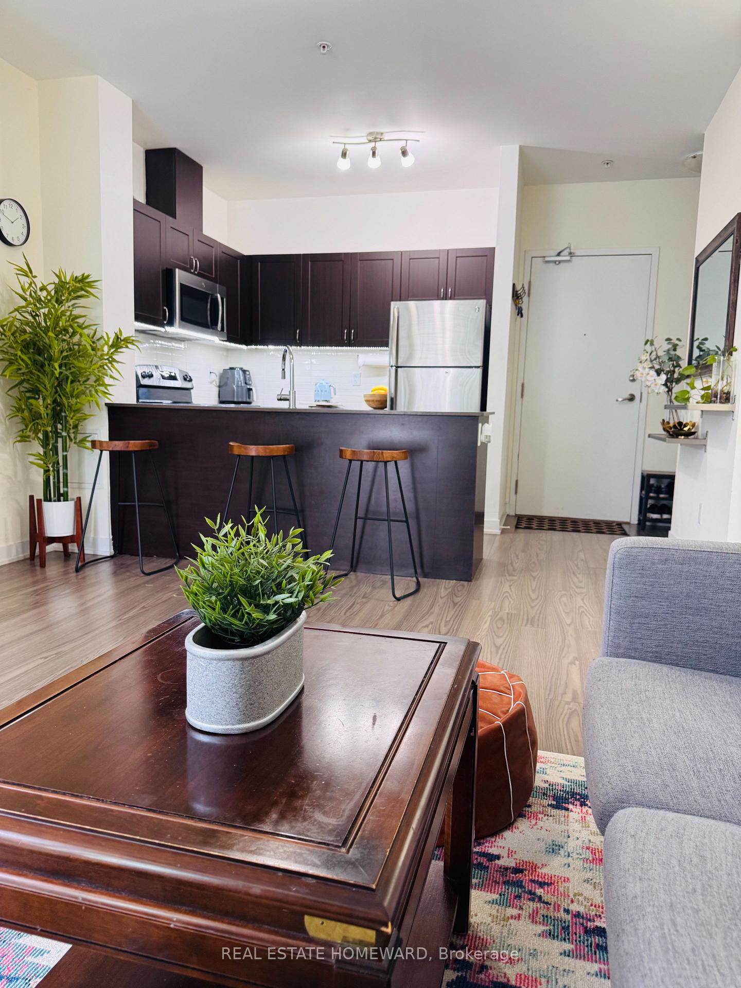 2 Bedrooms Condo at 3560 St Clair Ave, Toronto For sale