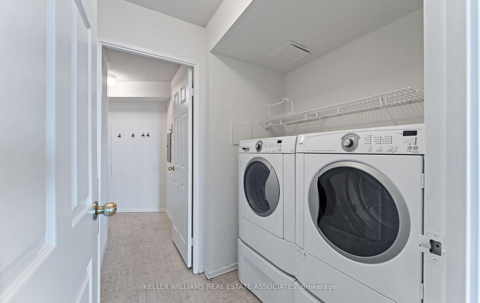 3 Bedrooms Condo at 2010 Islington, Toronto For sale