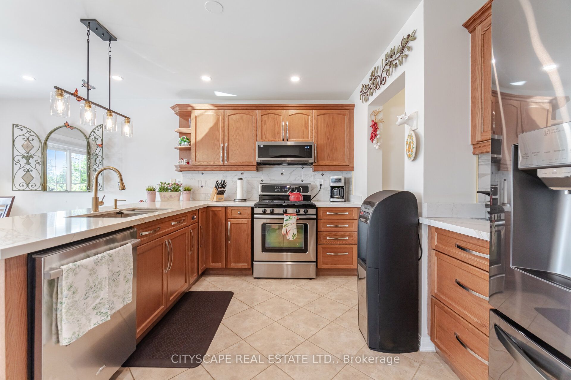 657 Symons Cross