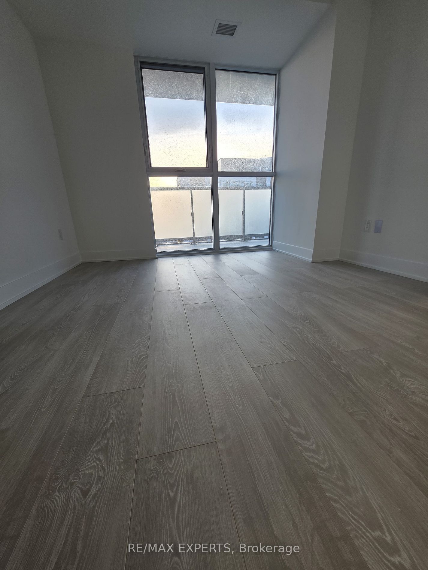 2545 Simcoe Street N 2414