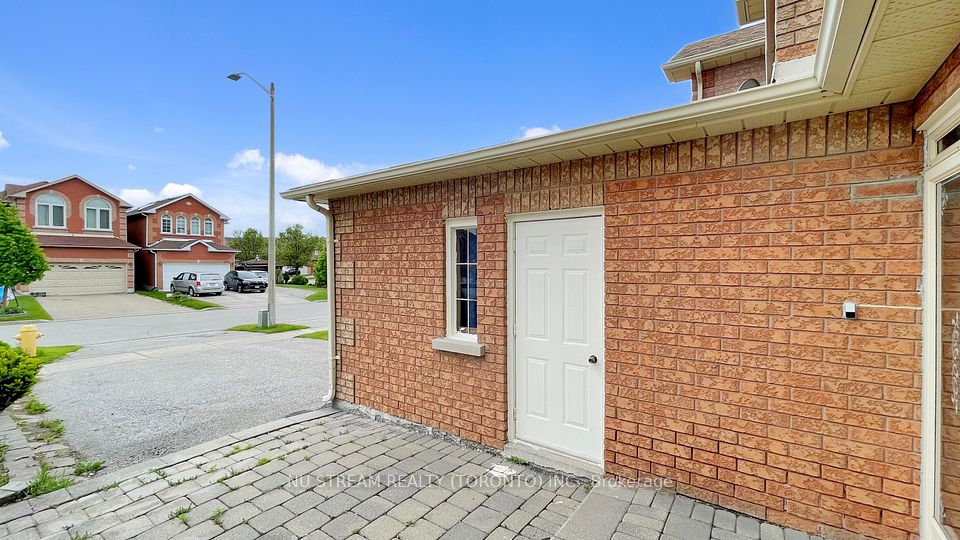 203 Milliken Meadows Drive, Markham, ON L3R 0V9
