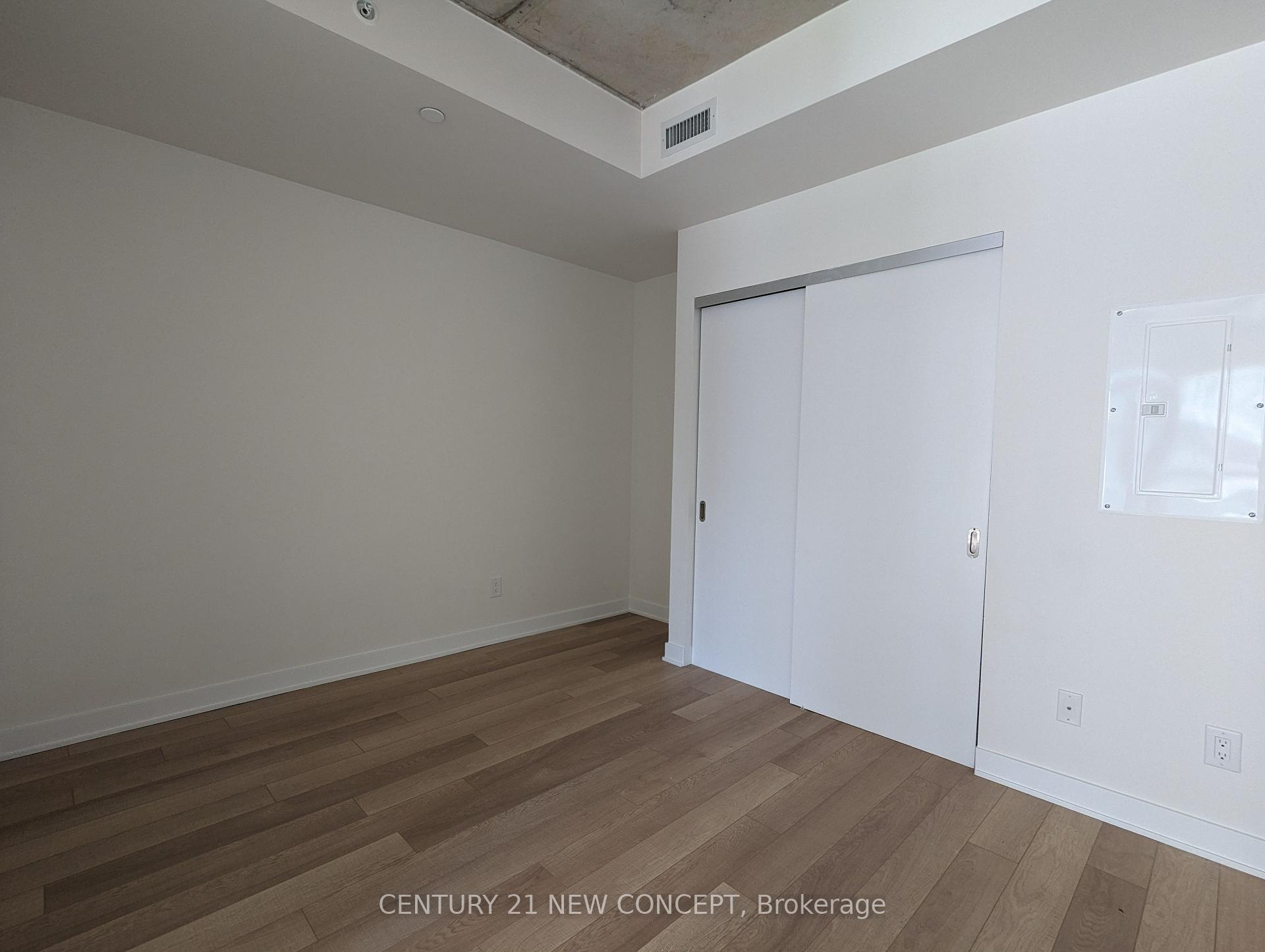 1 Bedroom Condo at 210 Simcoe,  Toronto For sale