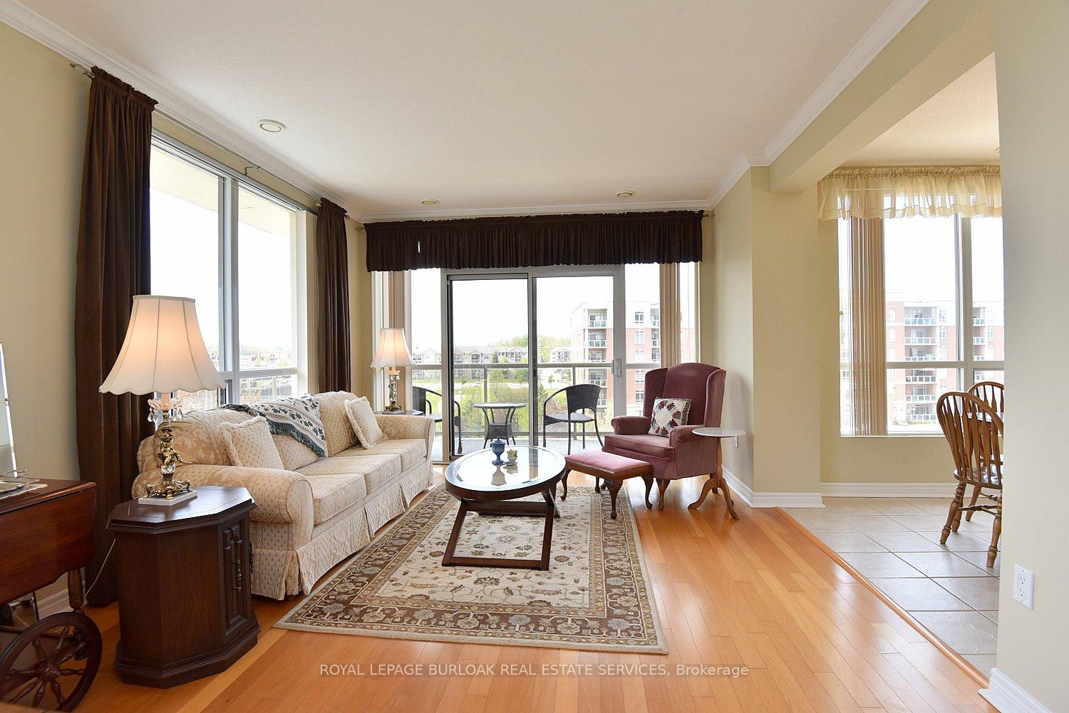 2 Bedrooms Condo at 1998 Ironstone, Burlington For sale