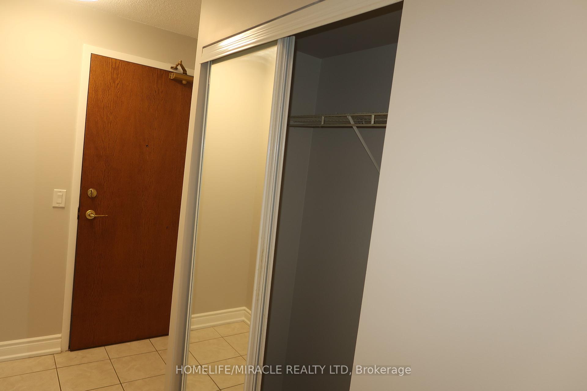 1 Bedroom Condo at 4889 Kimbermount,  Mississauga For sale
