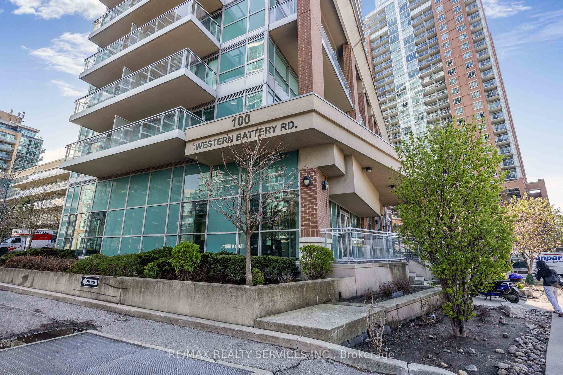 2 Bedrooms Condo at 100 Western Battery,  Toronto For sale