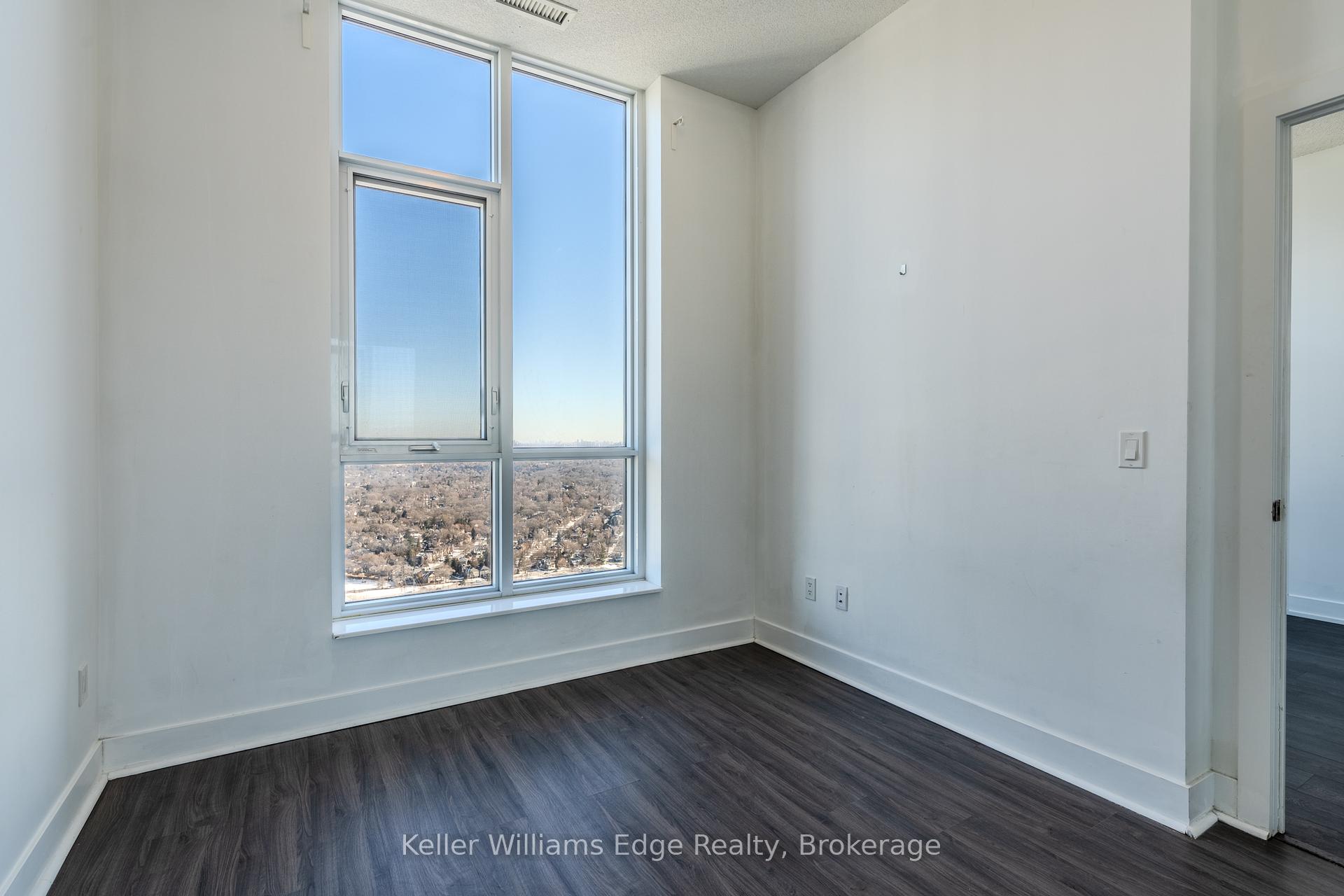2 Bedrooms Condo at 7 Mabelle,  Toronto For sale