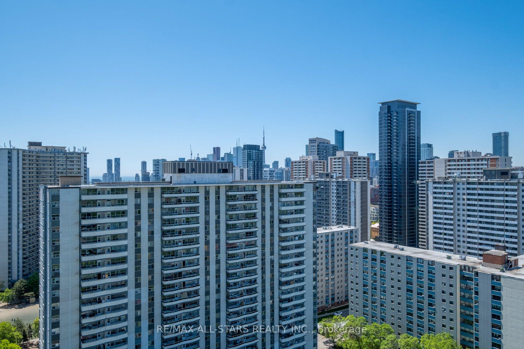 3 Bedrooms Condo at 575 Bloor, Toronto For sale