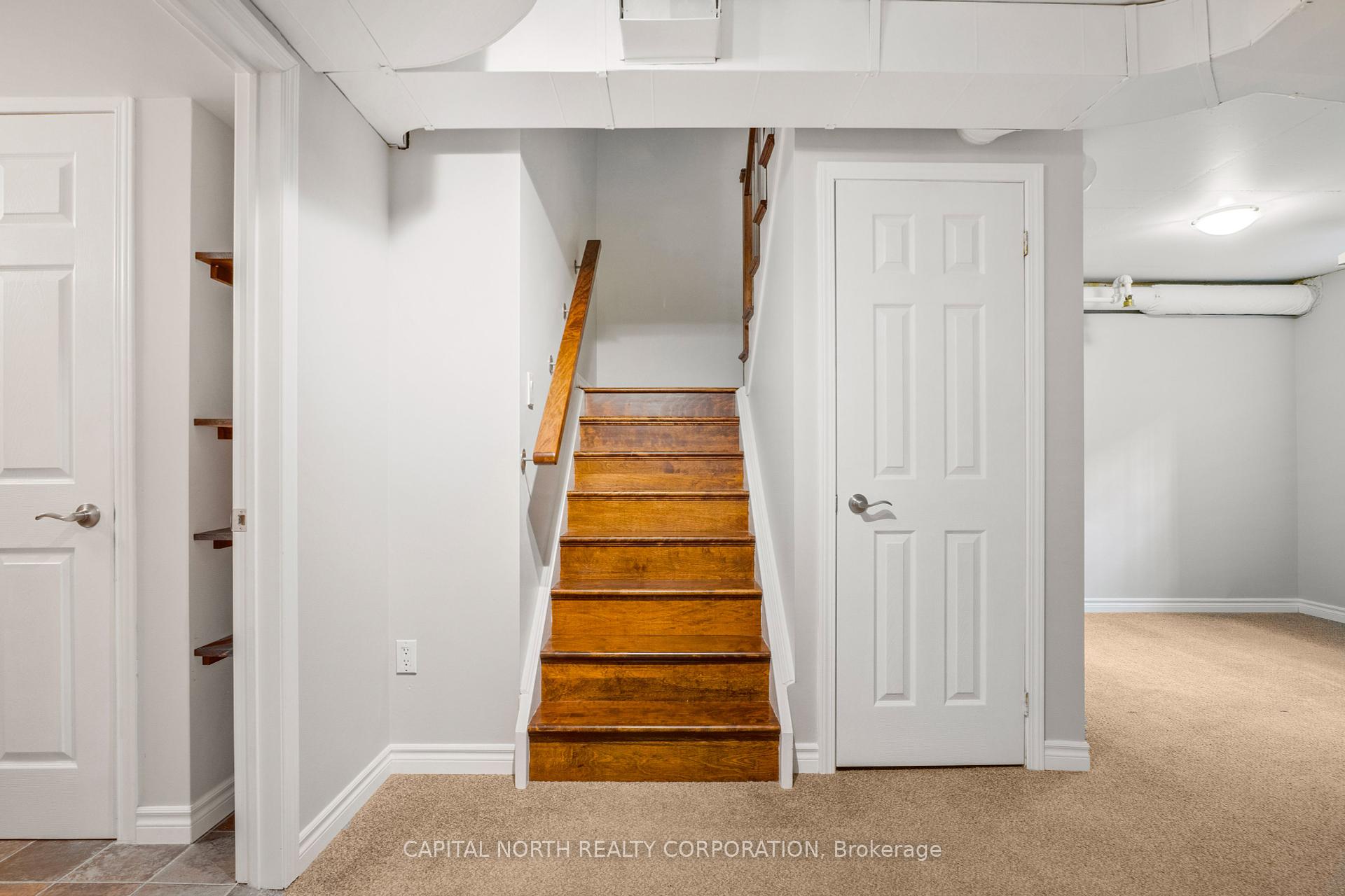 3 Bedrooms Condo at 51 Halton, Toronto For sale