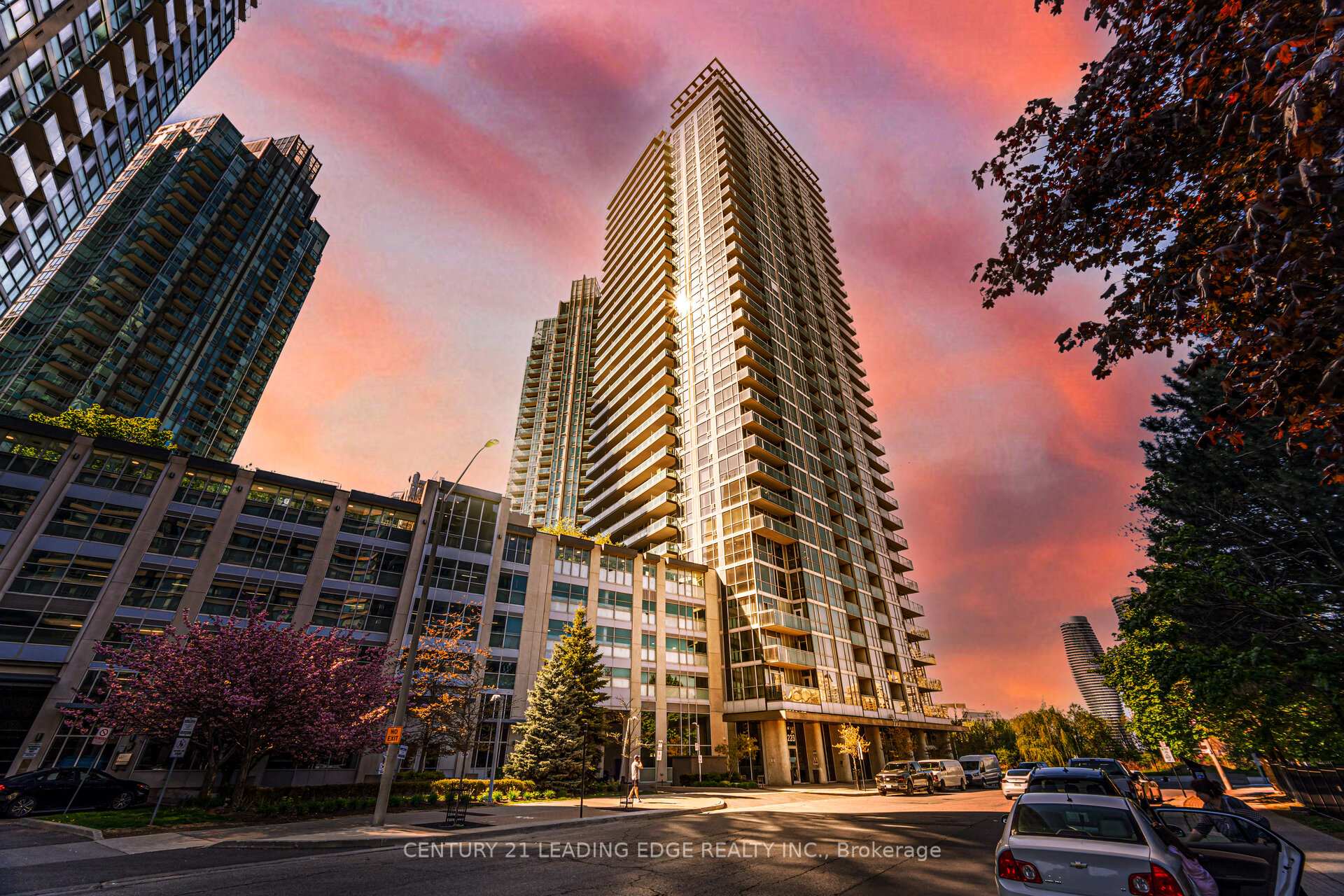 2 Bedrooms Co-op at 223 Webb, Mississauga For sale