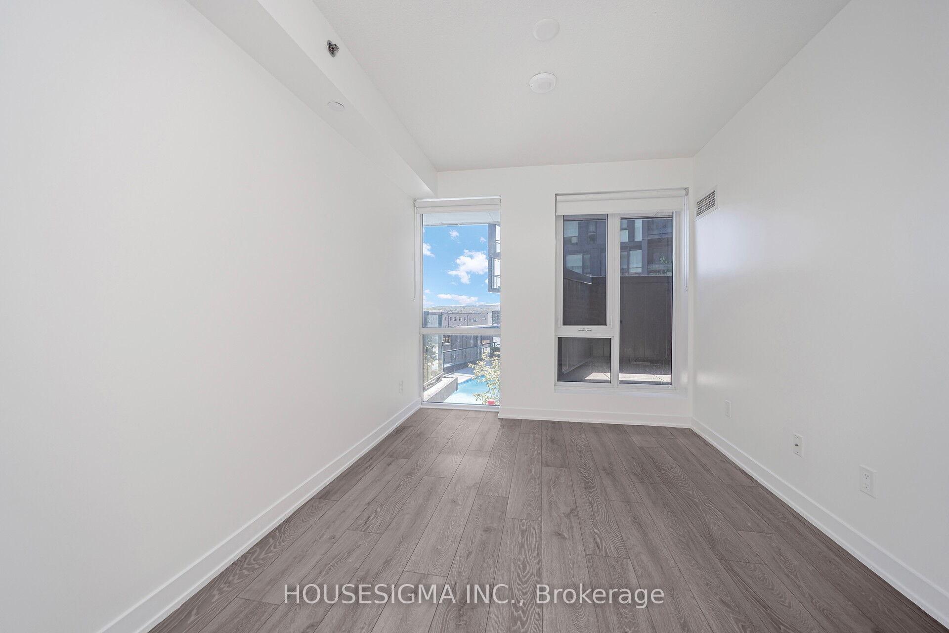 1 Bedroom Condo at 3200 Dakota, Burlington For sale