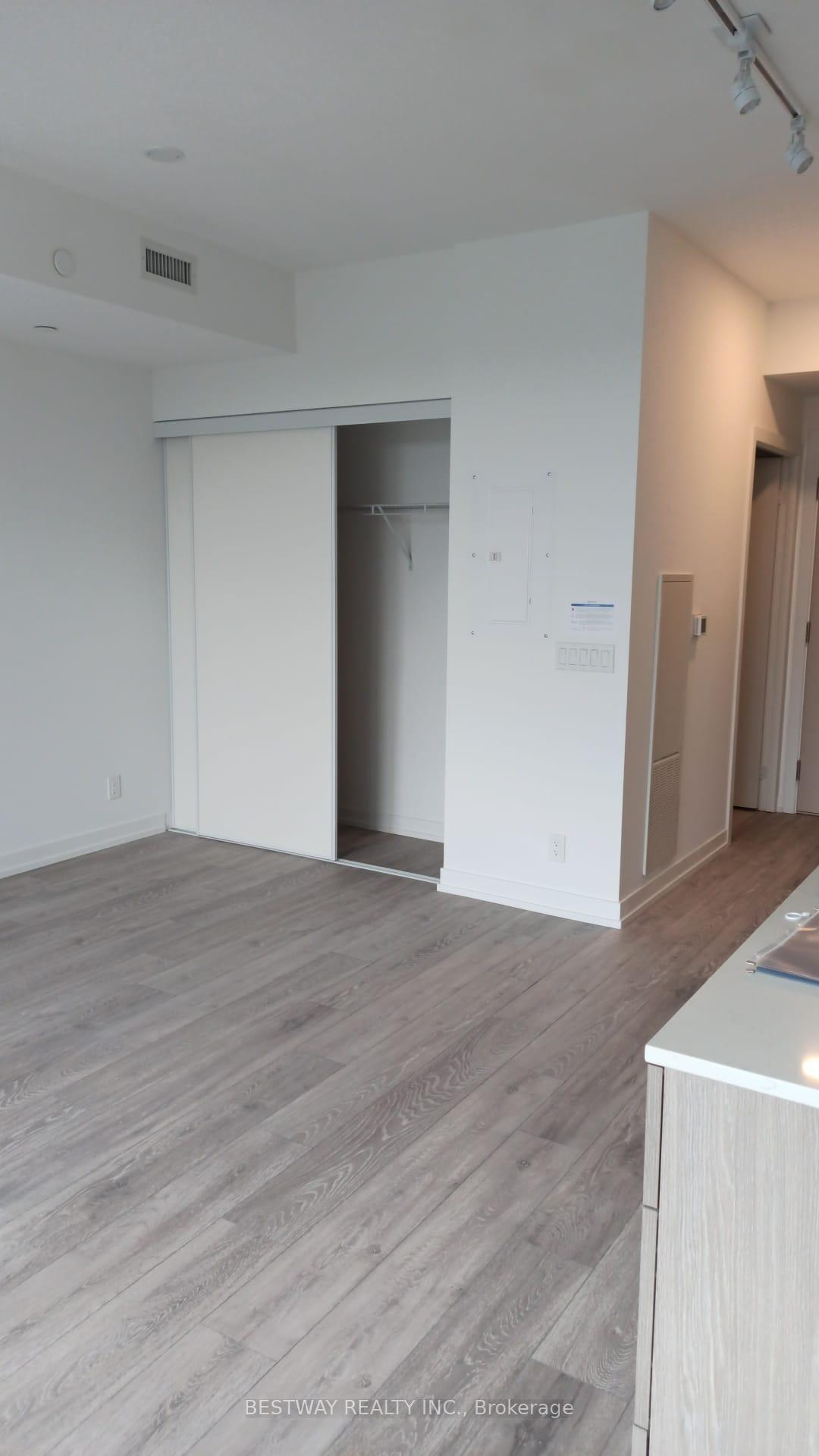 Condo at 2020 Bathurst,  Toronto For sale