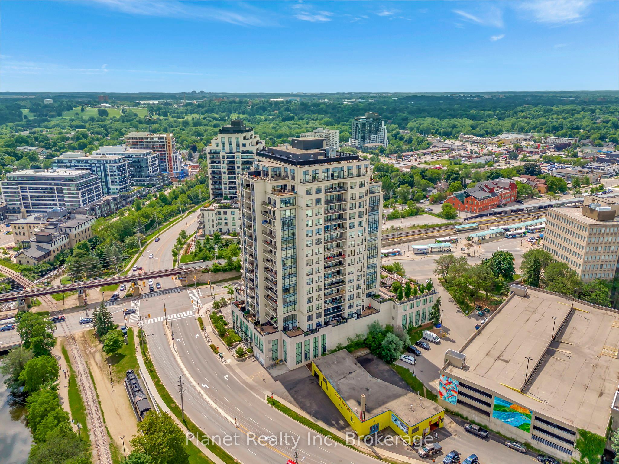 160 Macdonell Street, #906
