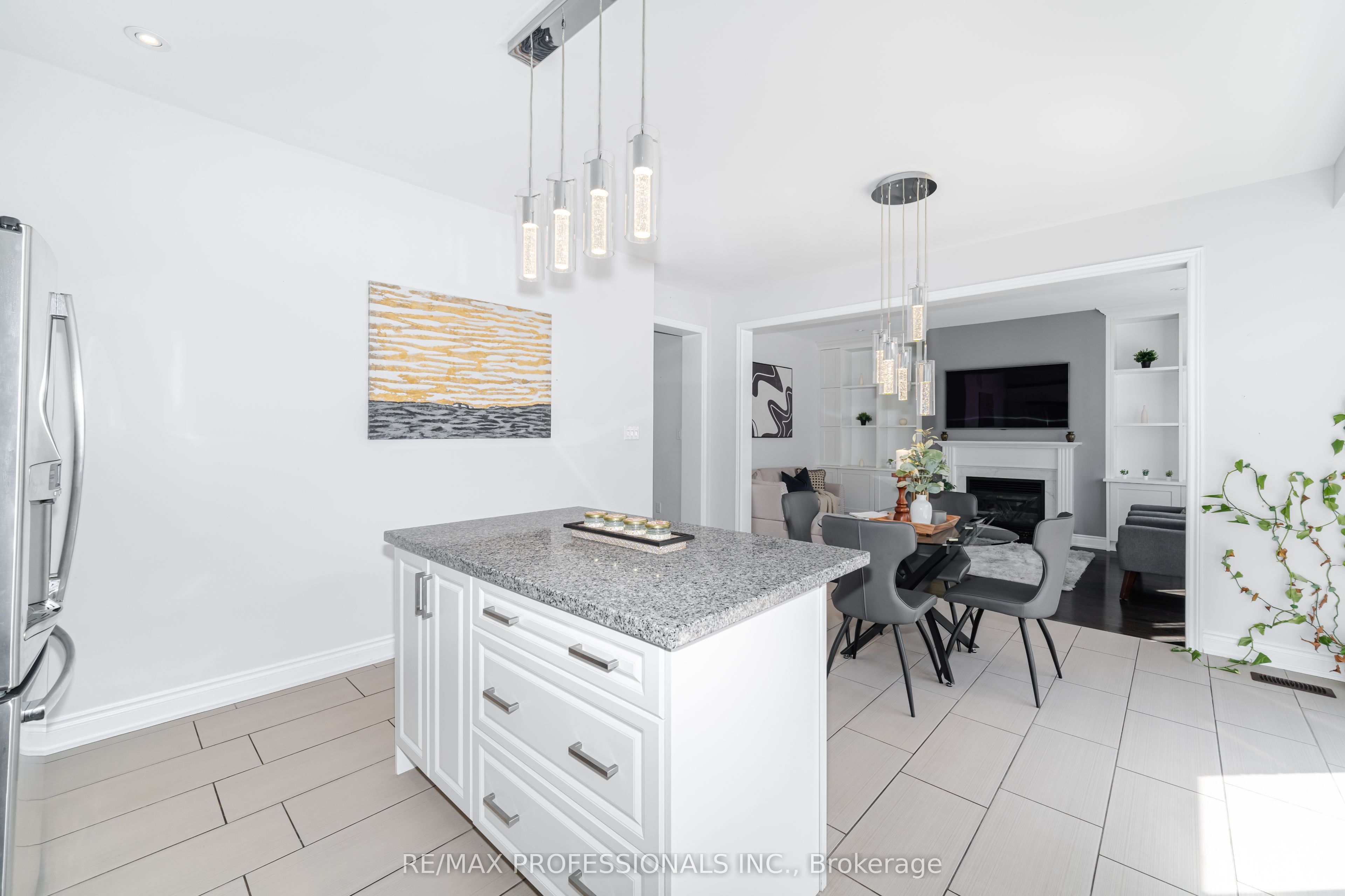 35 Lampman Crescent