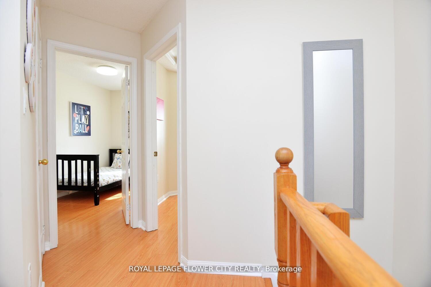 3 Bedrooms Condo at 4950 Rathkeale,  Mississauga For sale