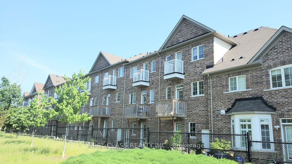 40 Roy Grove Way
