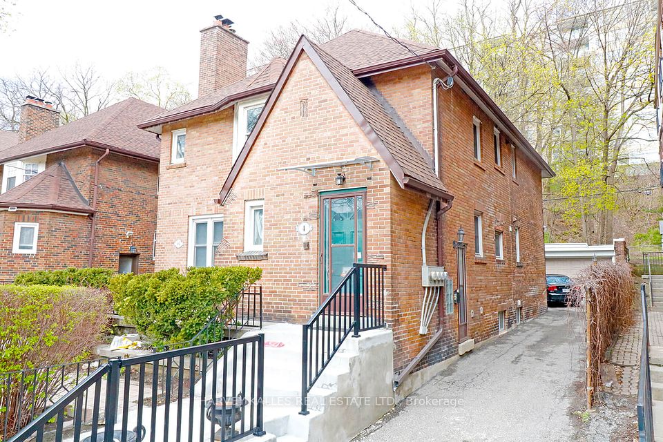 4 Poplar Plains Crescent