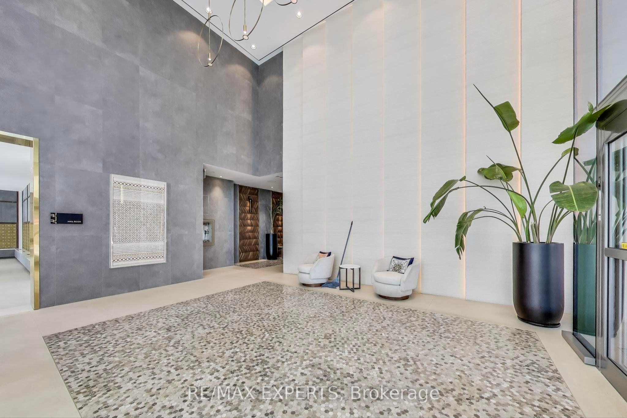 7890 Jane Street, #1609