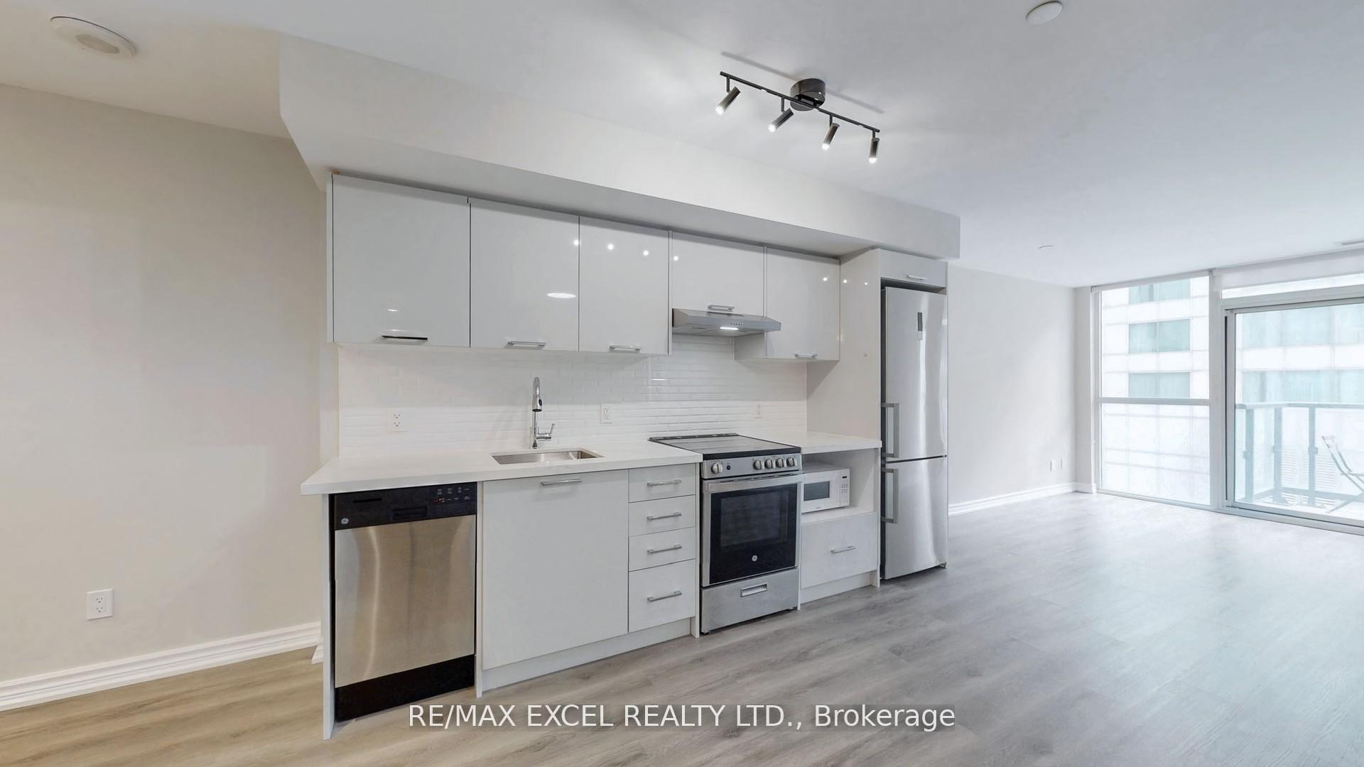 2 Bedrooms Condo at 87 Peter, Toronto For sale
