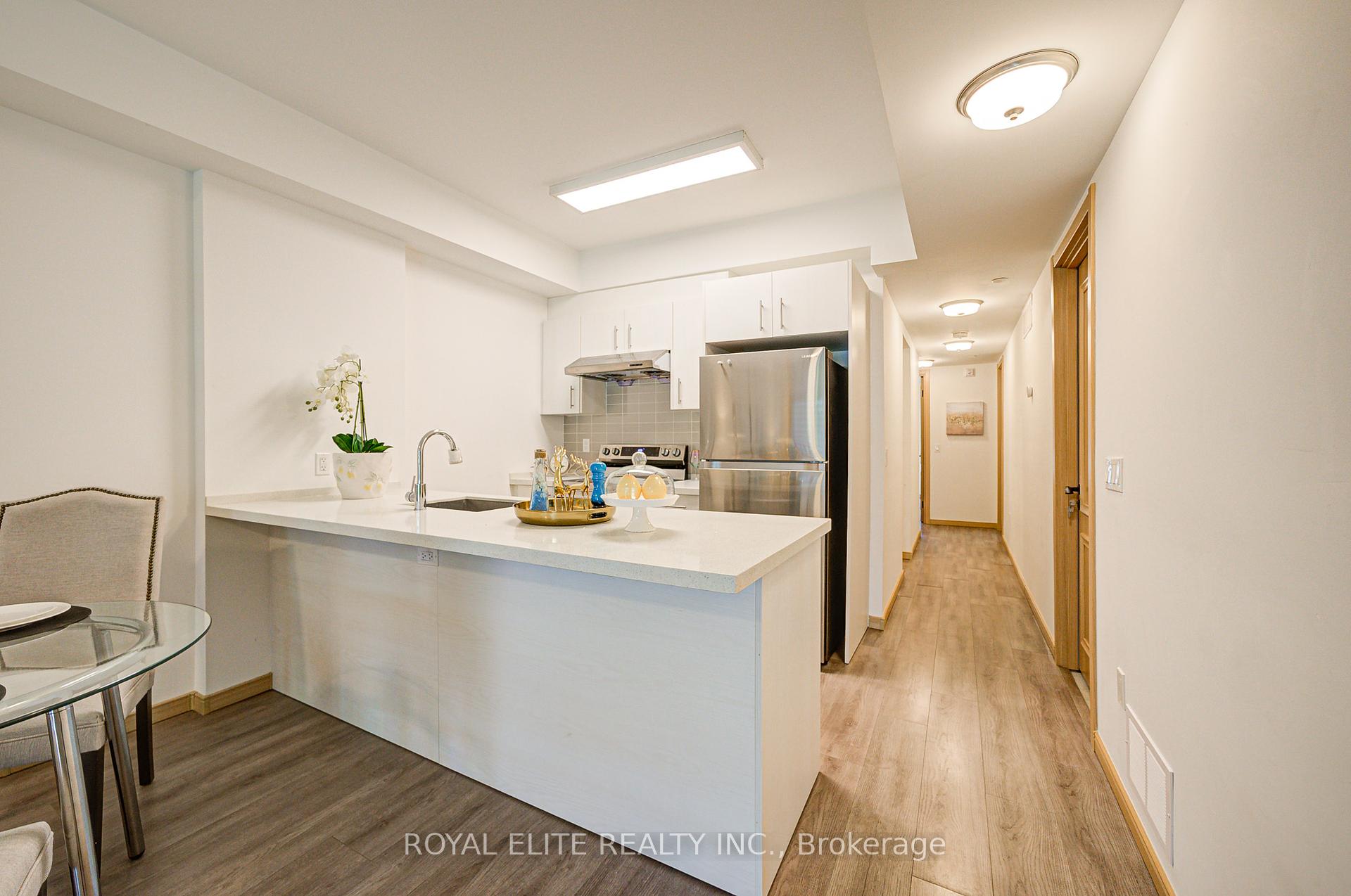 3 Bedrooms Condo at 200 Chester Le, Toronto For sale