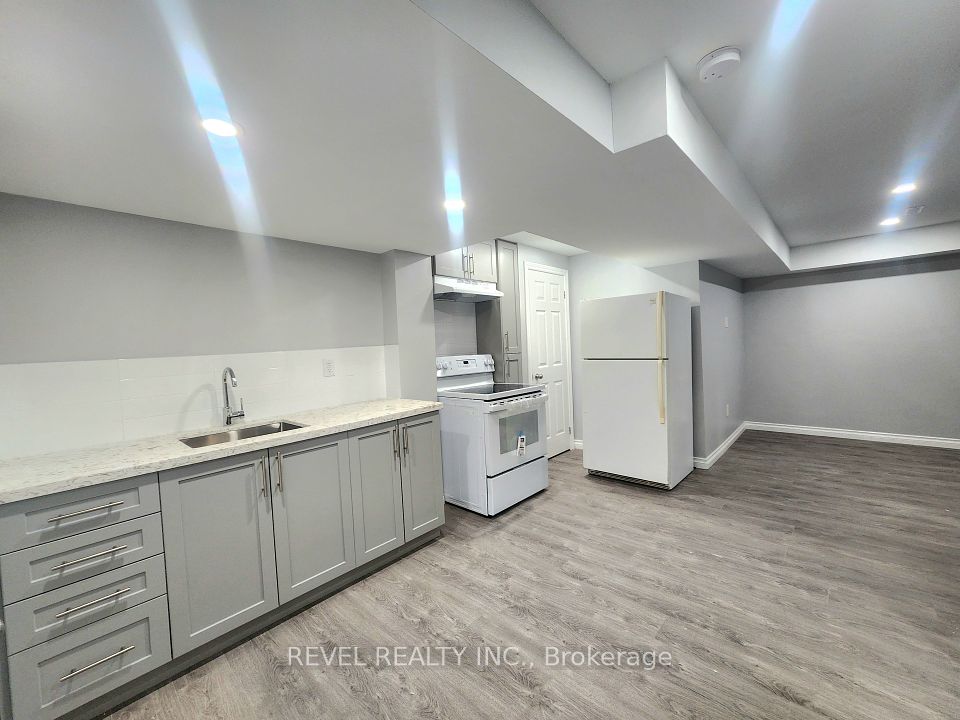 1405 Lyncroft Crescent, Oshawa, ON L1K 2P4