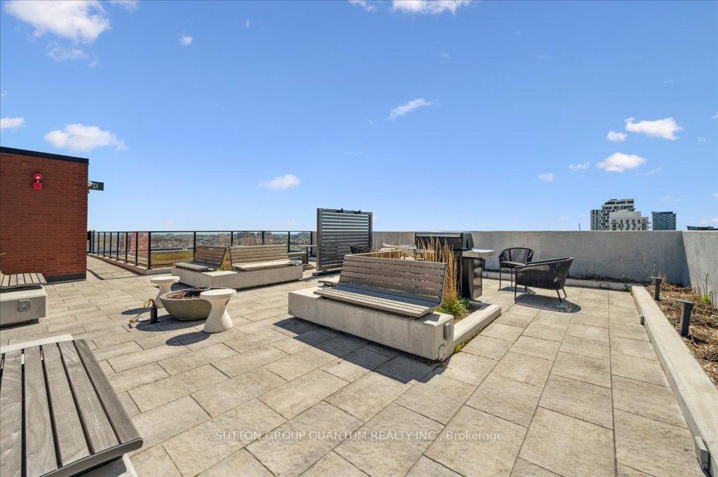 1 Bedroom Condo at 3200 William Coltson,  Oakville For sale