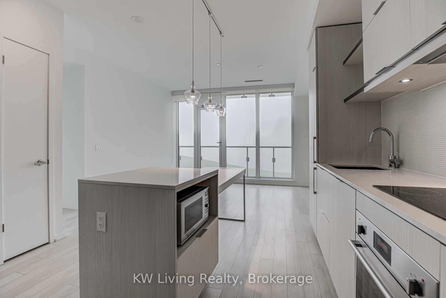 1 Bedroom Condo at 197 Yonge, Toronto For sale