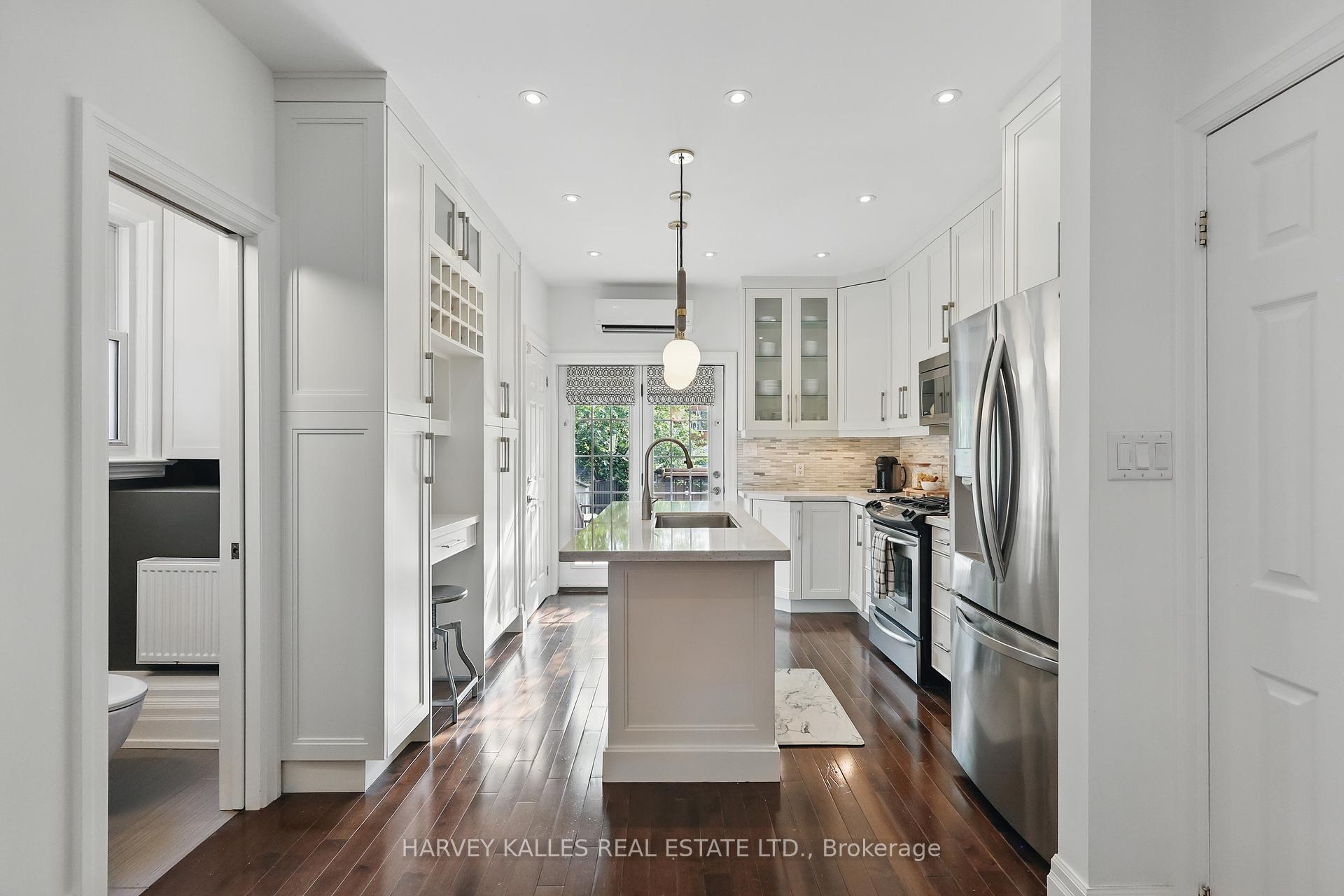 34 Winnett Avenue